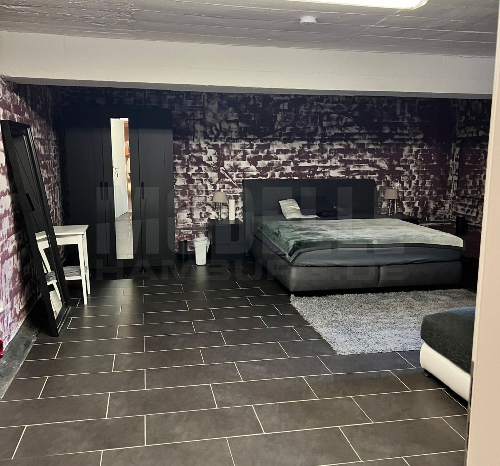 *** NEU RENOVIERTES APARTMENT ***