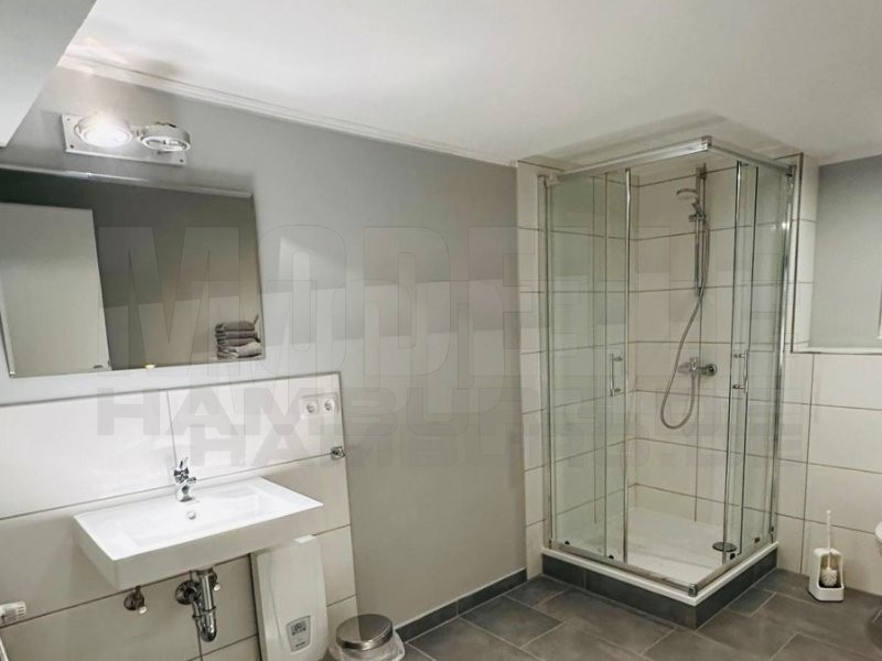 *** NEU RENOVIERTES APARTMENT ***