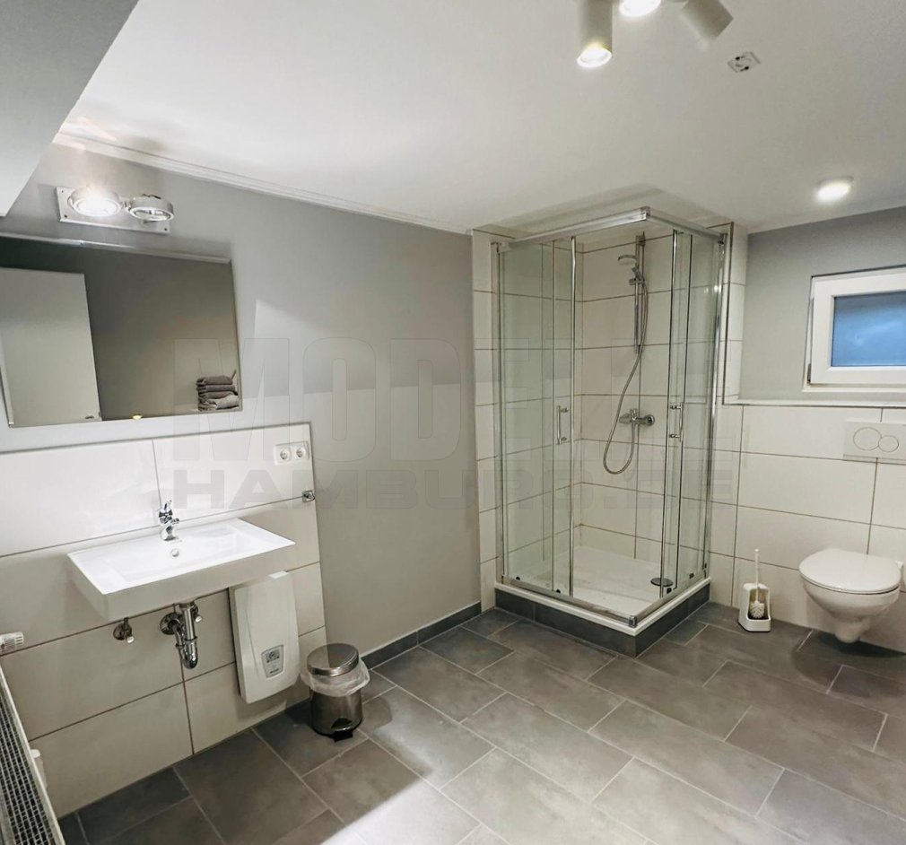 *** NEU RENOVIERTES APARTMENT ***