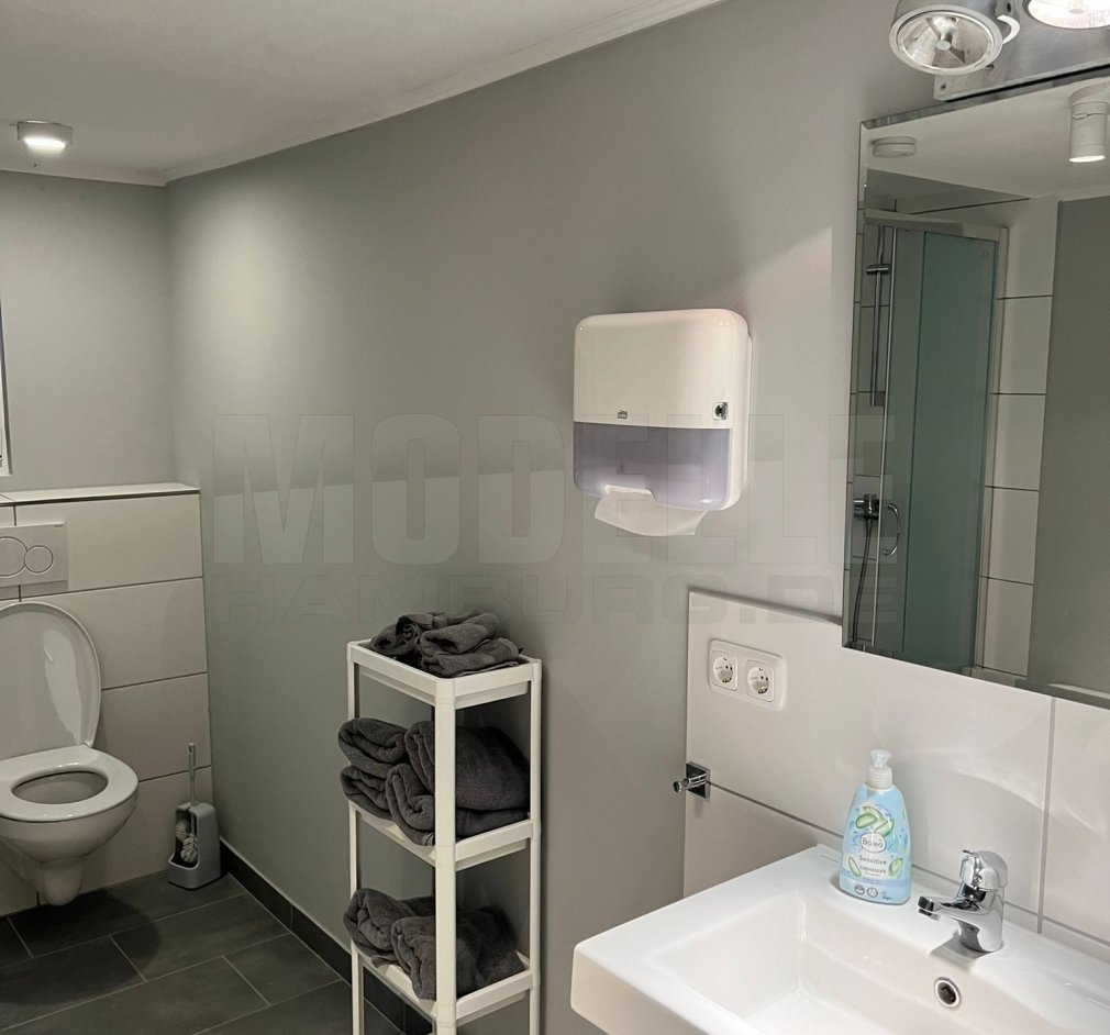 *** NEU RENOVIERTES APARTMENT ***