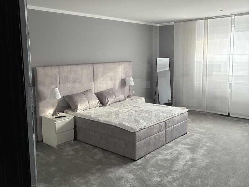Luxus Apartment und Top Verdienstmöglichkeit ..